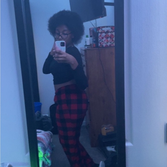 Meet your Posher, Jaleah - Picture 1 of 1